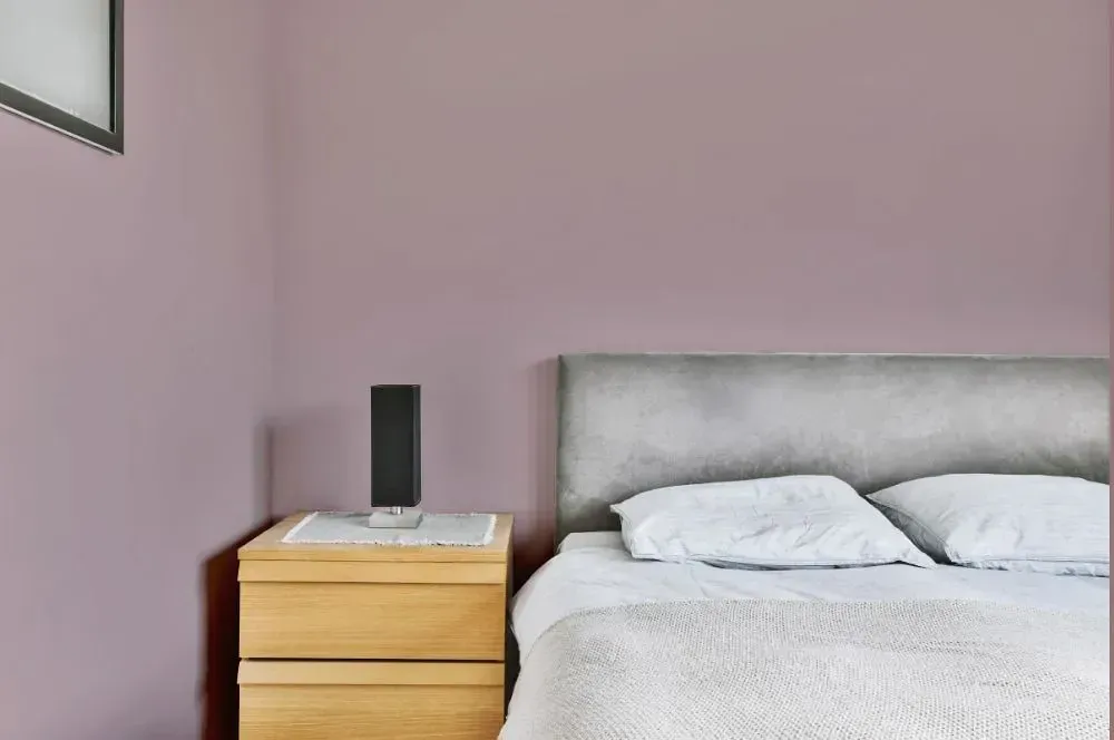 NCS S 3010-R10B minimalist bedroom