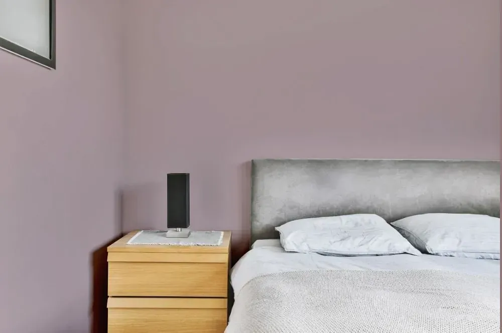 NCS S 3010-R20B minimalist bedroom