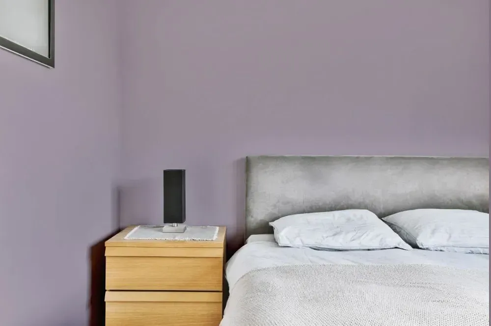 NCS S 3010-R40B minimalist bedroom