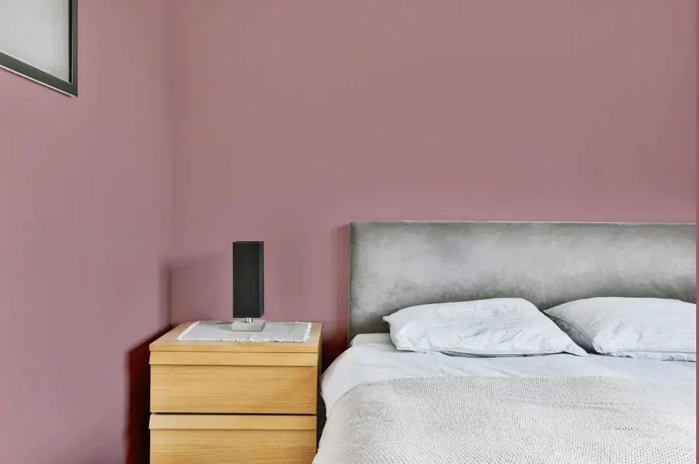 NCS S 3020-R minimalist bedroom