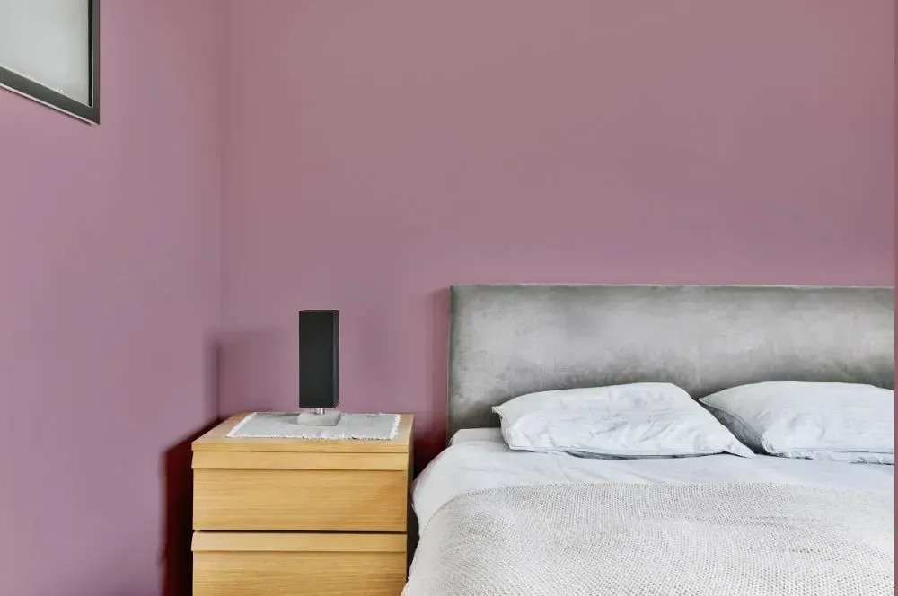 NCS S 3020-R20B minimalist bedroom