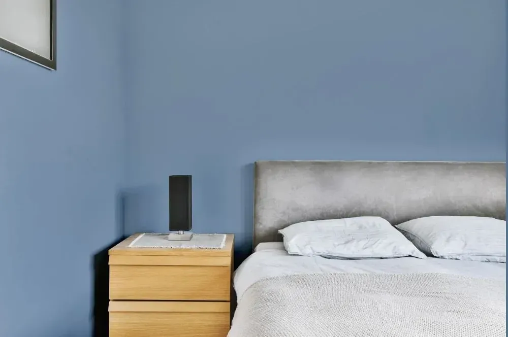 NCS S 3020-R90B minimalist bedroom