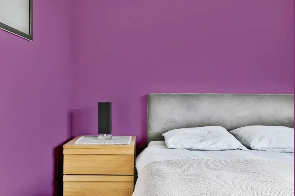 NCS S 3040-R40B minimalist bedroom