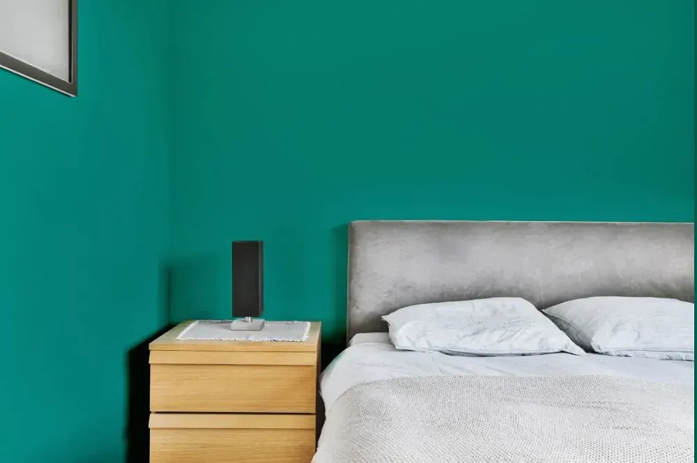 NCS S 3050-B70G minimalist bedroom