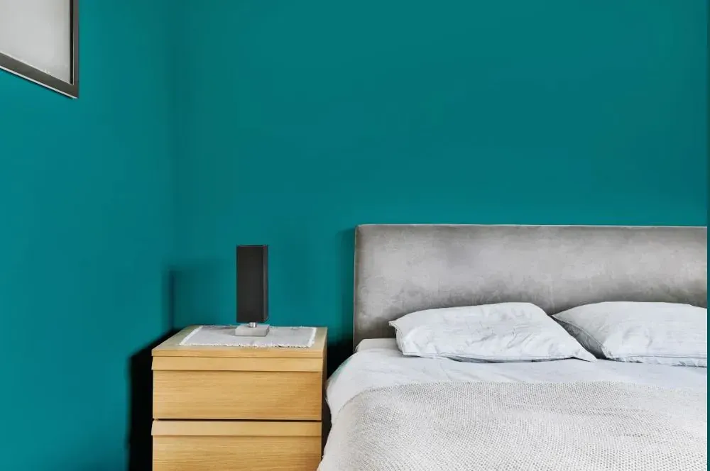 NCS S 3055-B50G minimalist bedroom