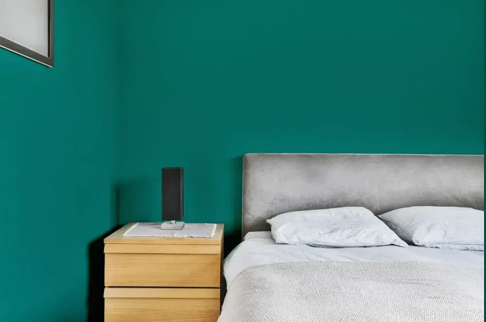NCS S 3060-B70G minimalist bedroom