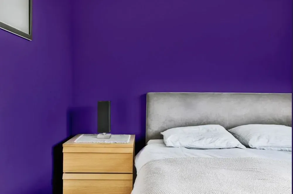 NCS S 3555-R60B minimalist bedroom