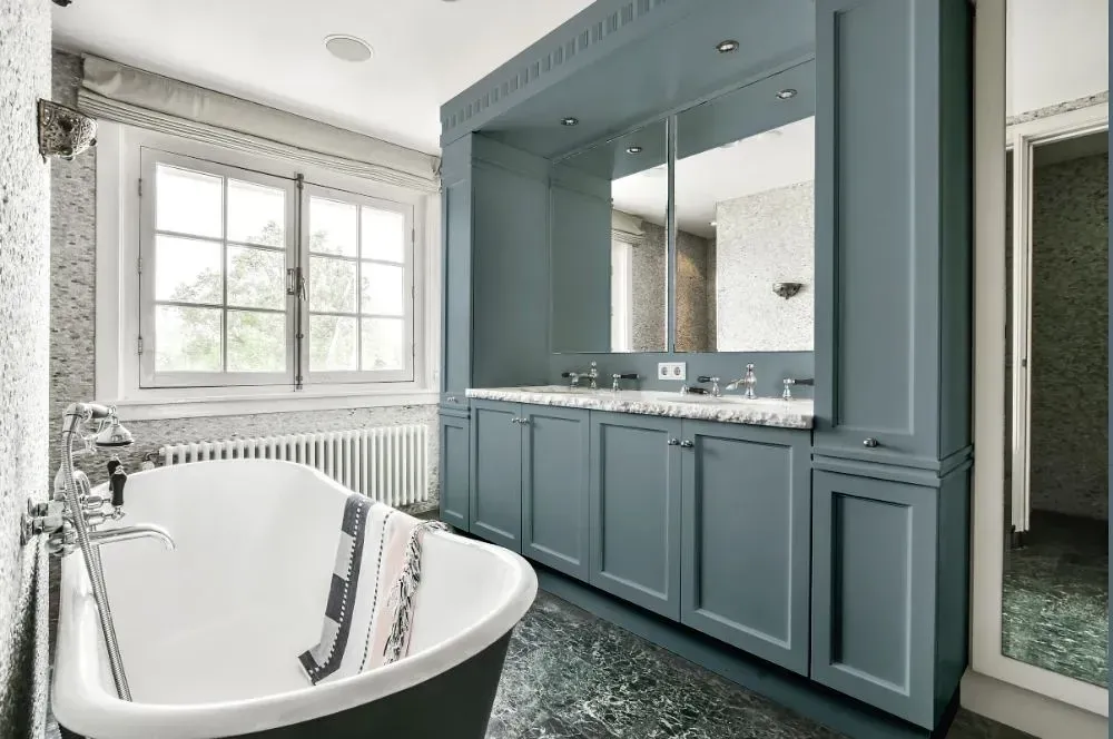 NCS S 4010-B10G victorian bathroom paint