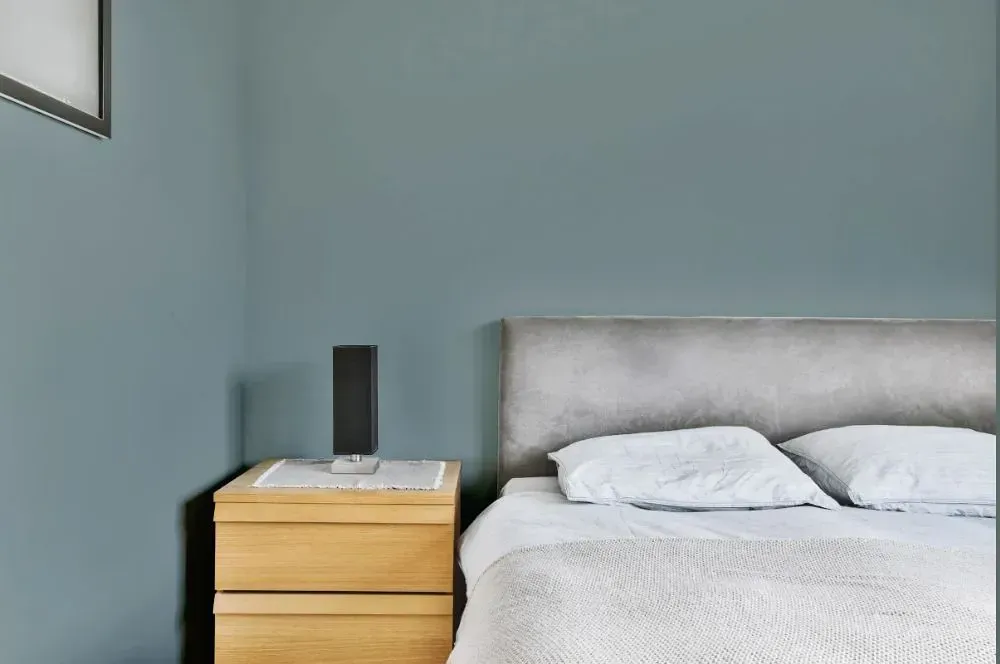 NCS S 4010-B50G minimalist bedroom