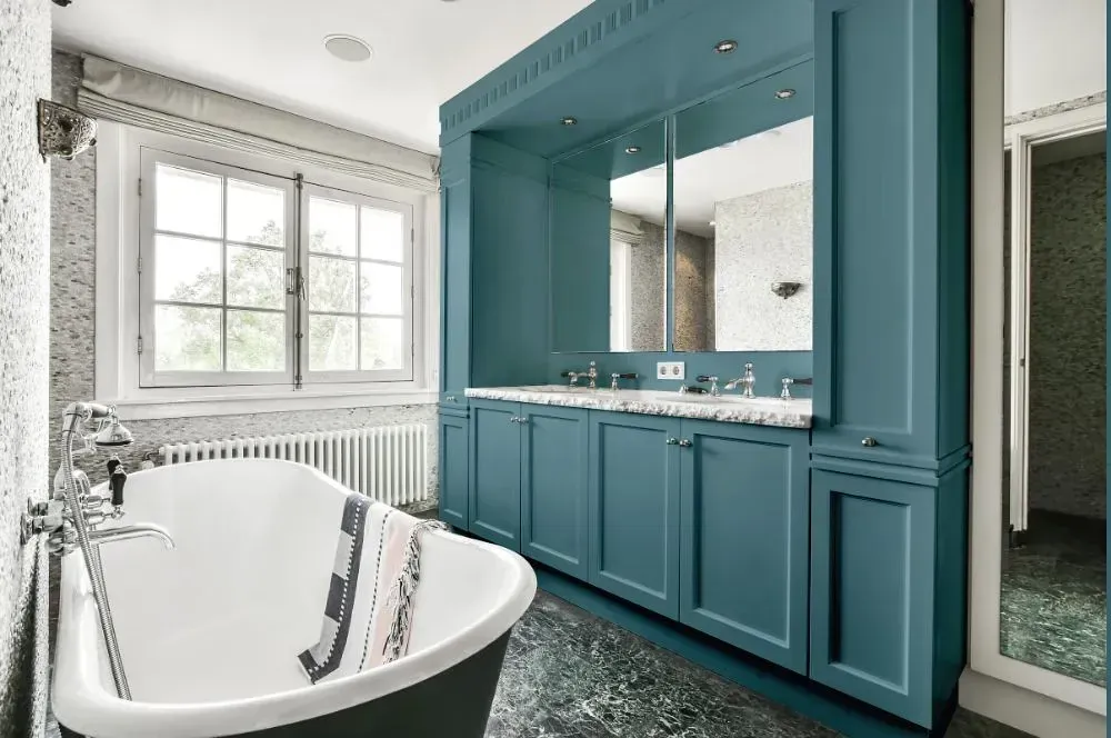 NCS S 4020-B10G victorian bathroom paint