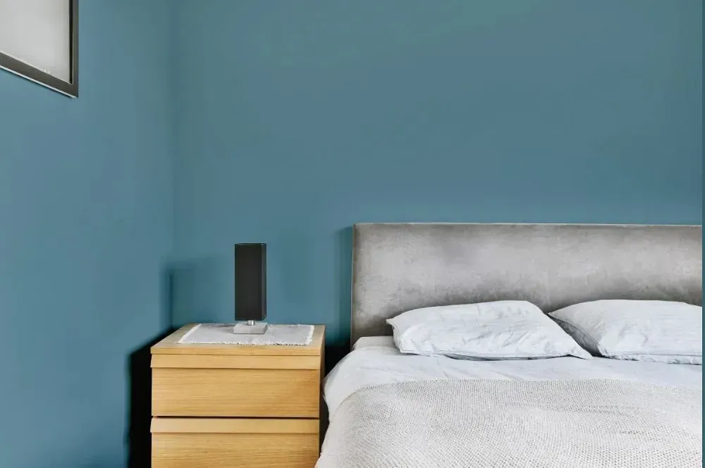 NCS S 4020-B10G minimalist bedroom