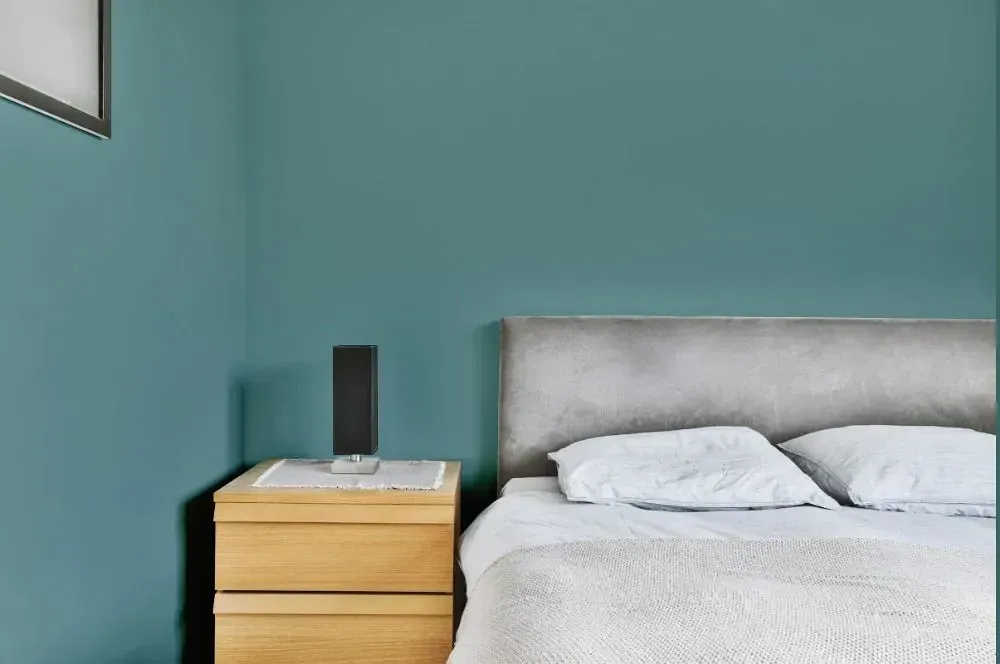 NCS S 4020-B50G minimalist bedroom
