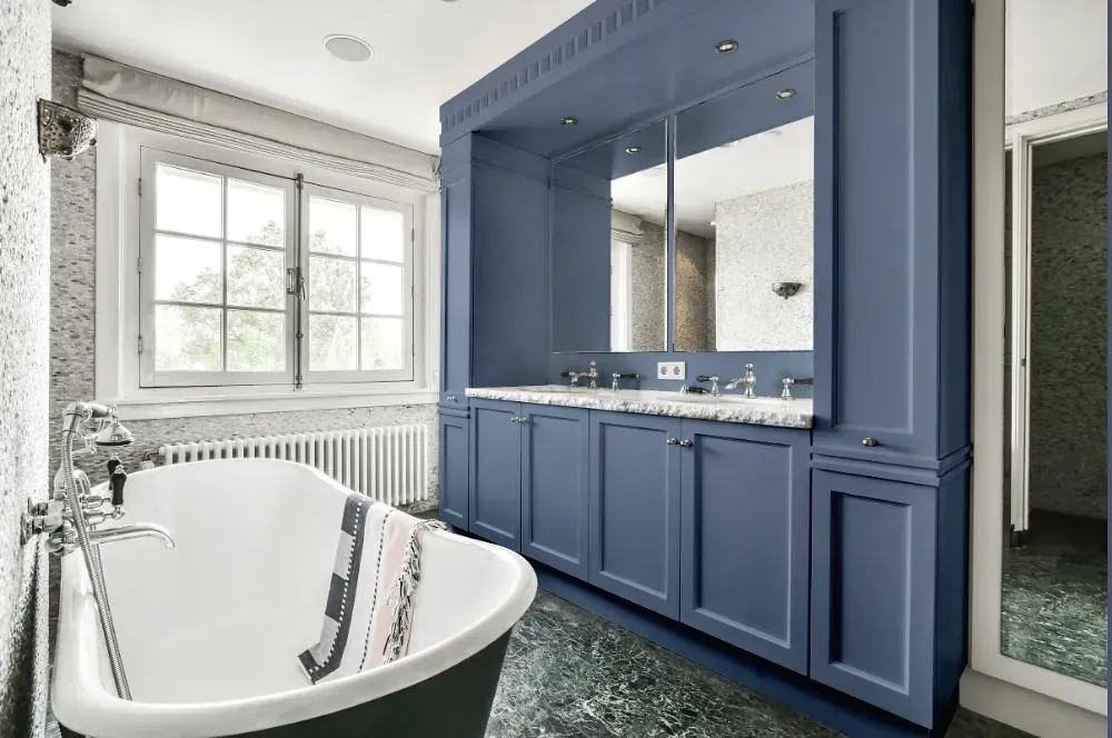 NCS S 4020-R80B victorian bathroom paint