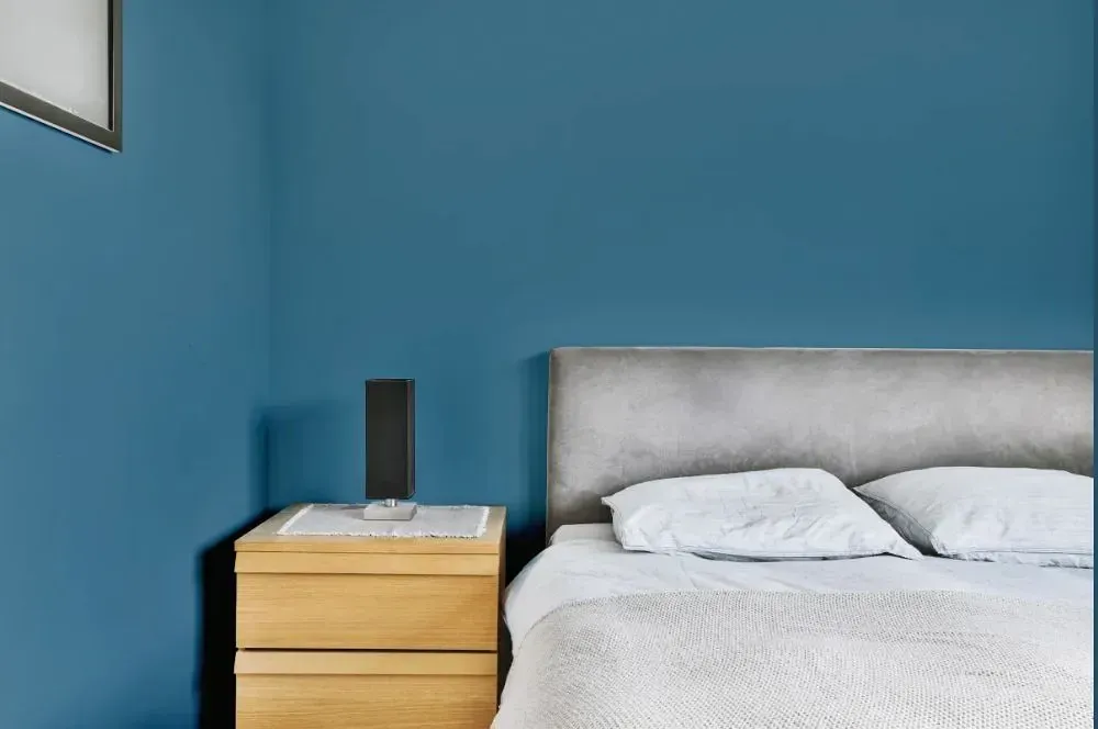 NCS S 4030-B minimalist bedroom