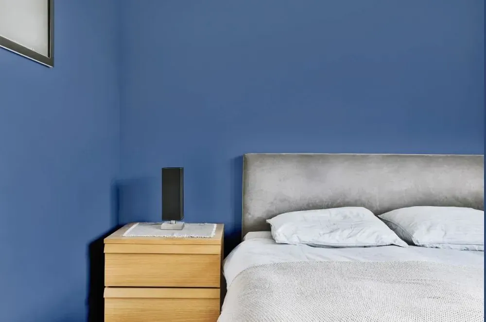 NCS S 4030-R80B minimalist bedroom