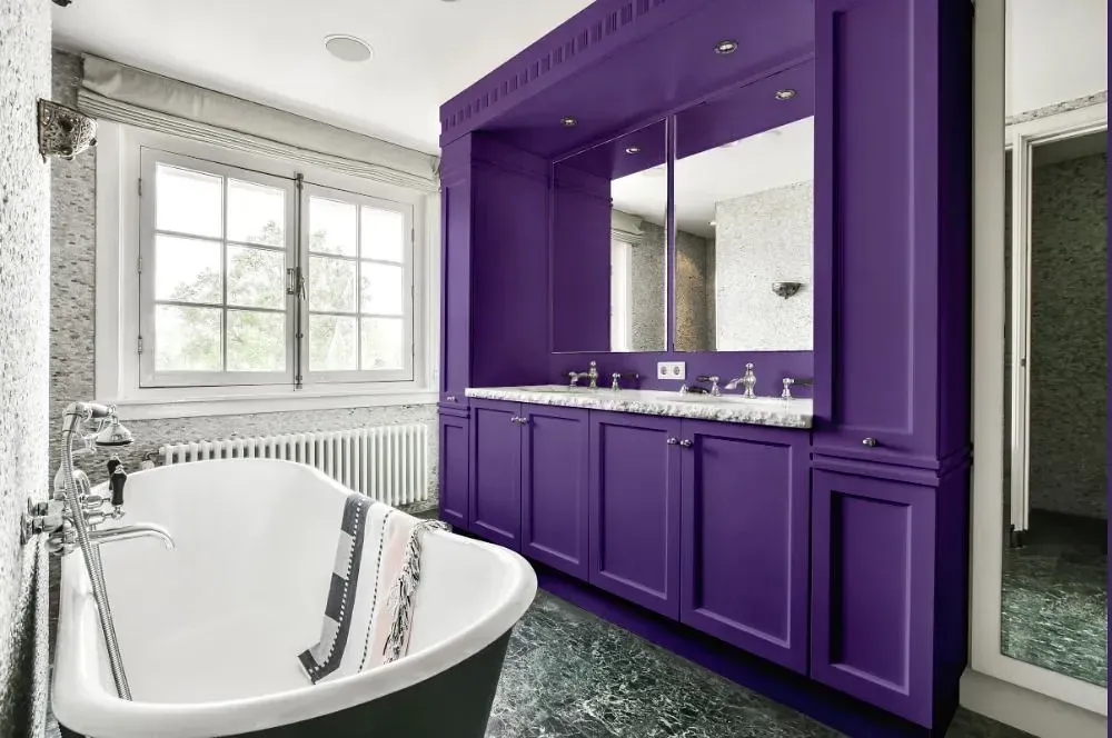 NCS S 4040-R60B victorian bathroom paint