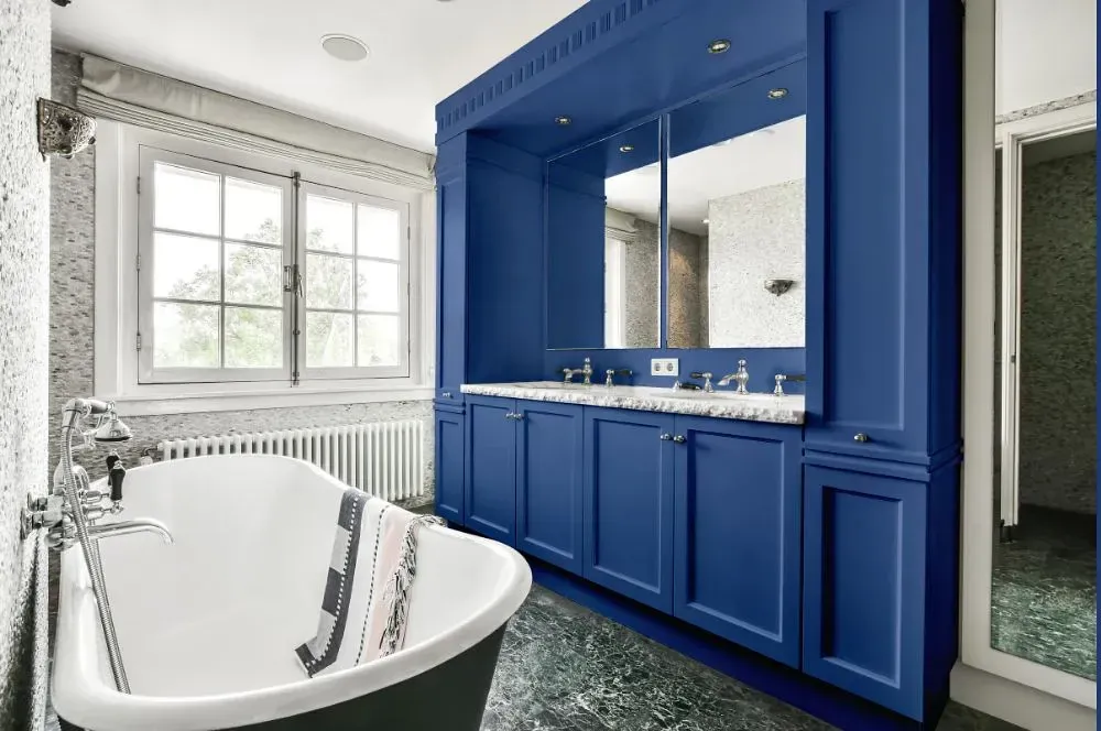 NCS S 4040-R80B victorian bathroom paint