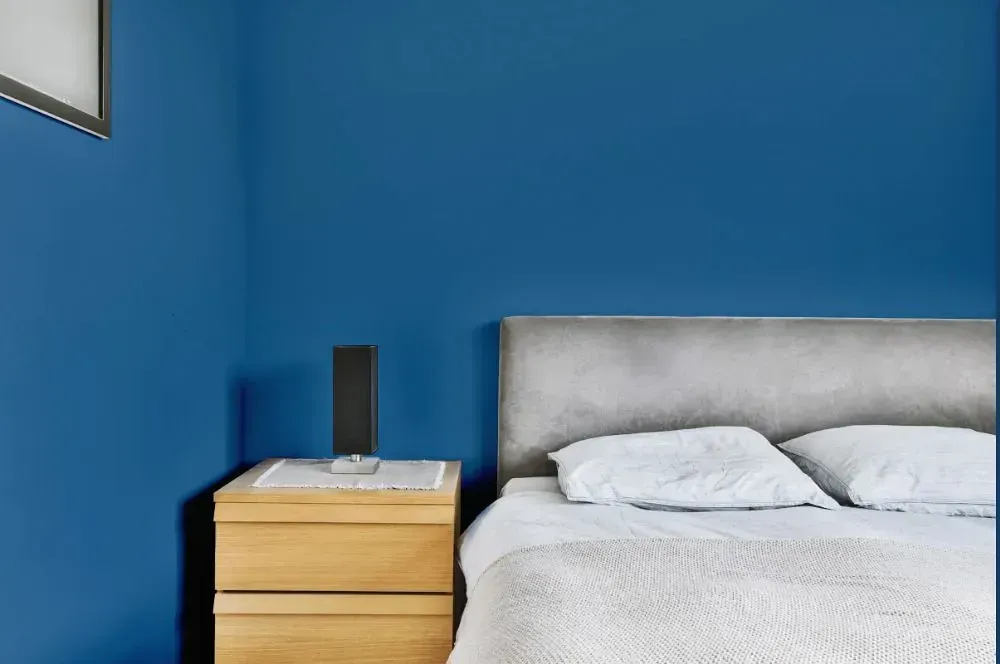 NCS S 4040-R90B minimalist bedroom