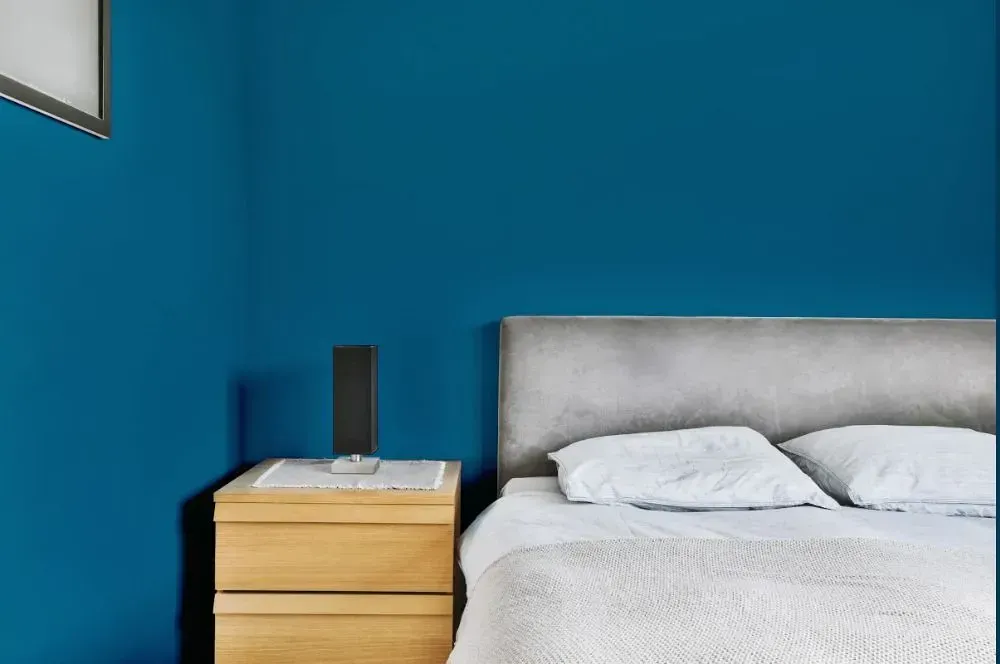 NCS S 4050-B10G minimalist bedroom