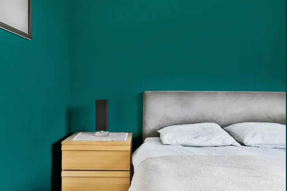 NCS S 4050-B60G minimalist bedroom