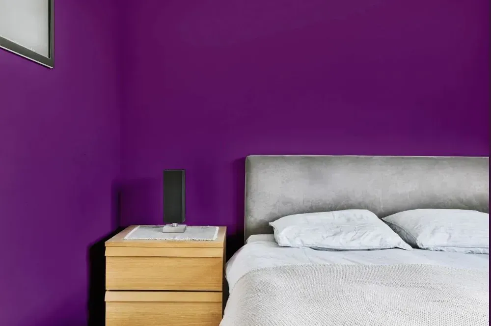 NCS S 4050-R50B minimalist bedroom