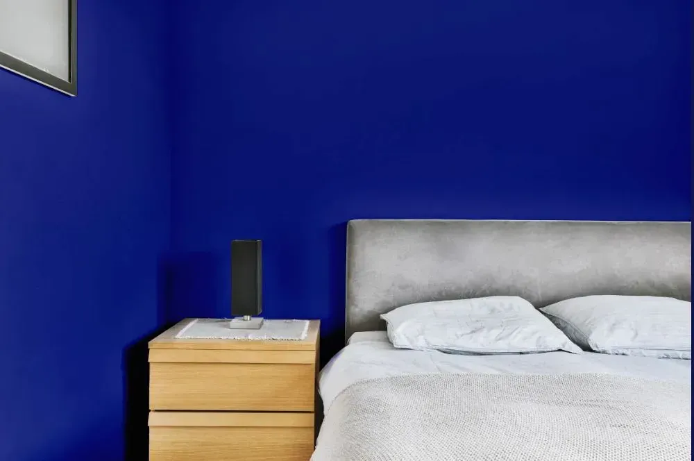 NCS S 4055-R70B minimalist bedroom