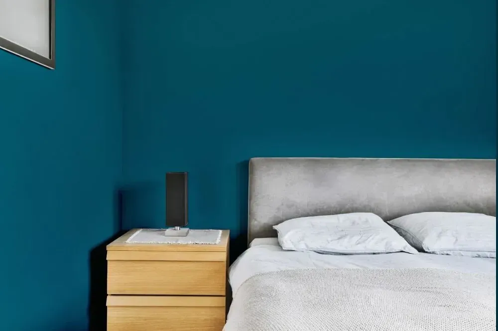 NCS S 4550-B30G minimalist bedroom