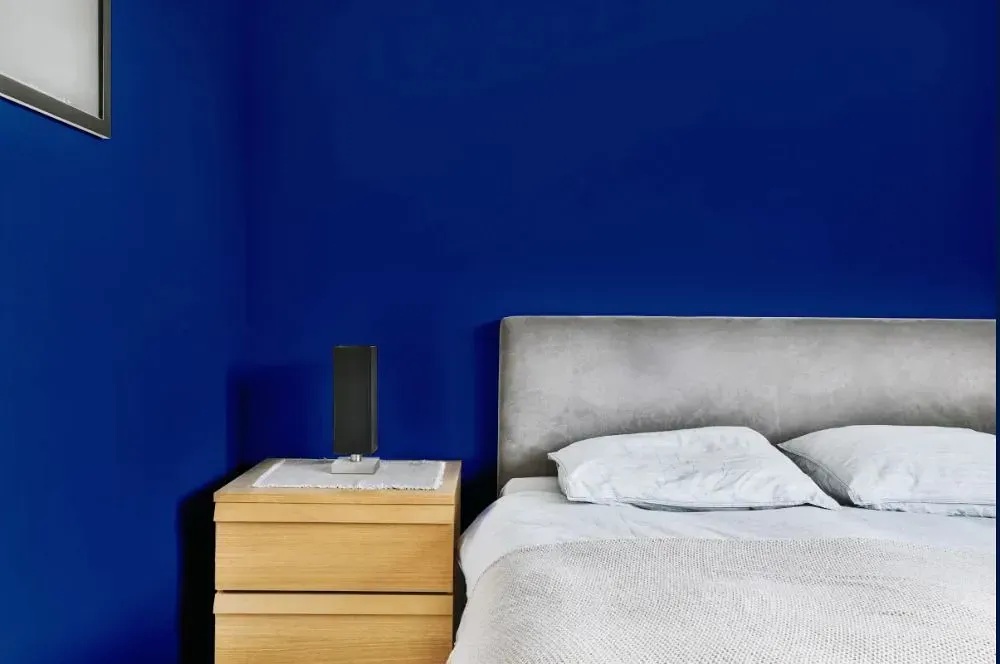 NCS S 4550-R80B minimalist bedroom