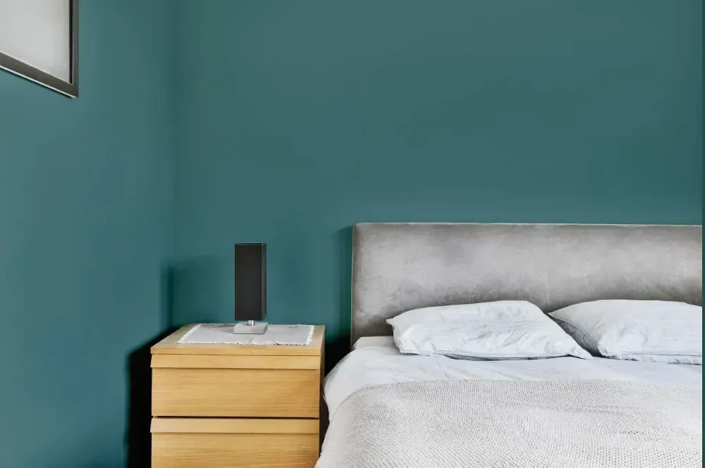 NCS S 5020-B50G minimalist bedroom
