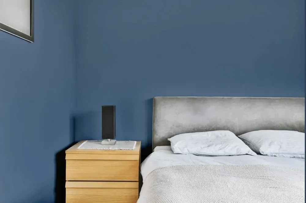 NCS S 5020-R90B minimalist bedroom