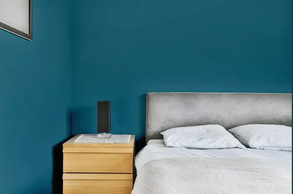 NCS S 5030-B10G minimalist bedroom