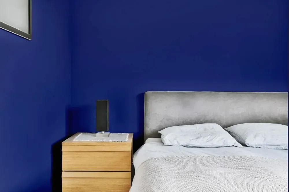 NCS S 5040-R70B minimalist bedroom