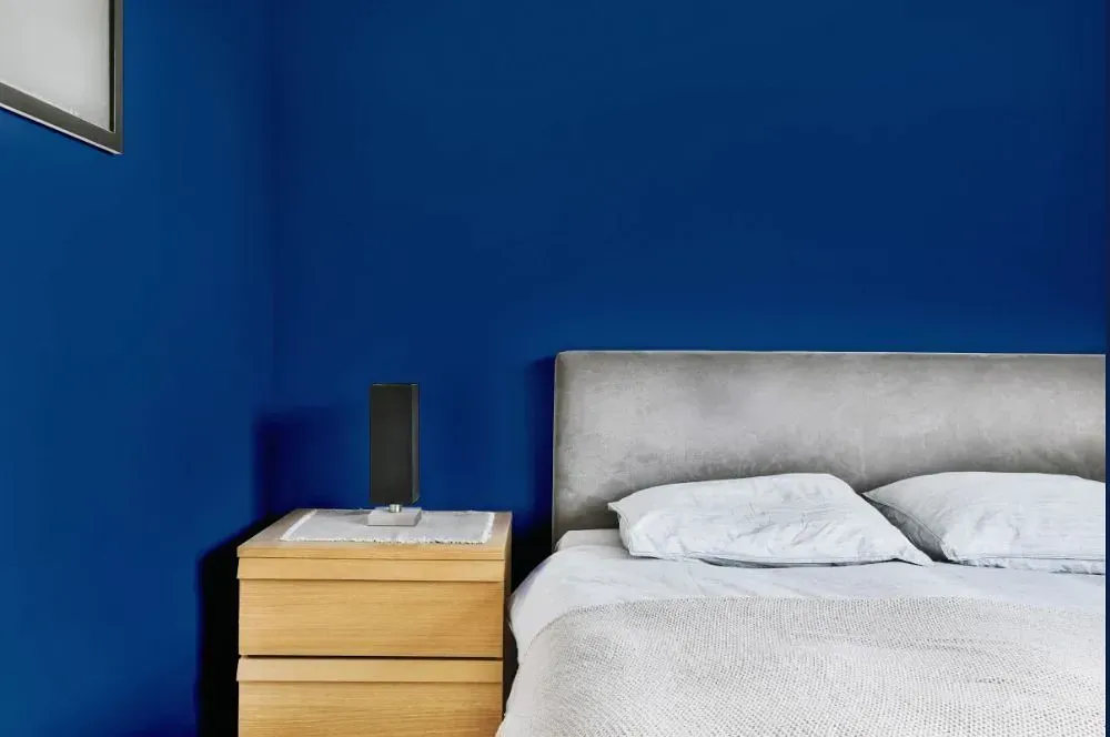 NCS S 5040-R80B minimalist bedroom