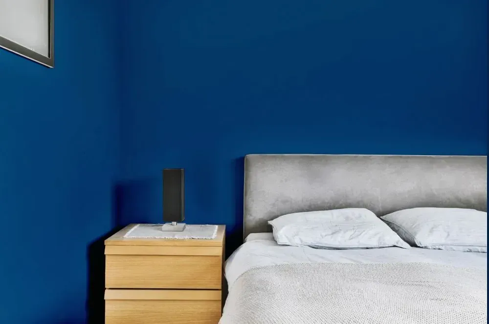 NCS S 5040-R90B minimalist bedroom