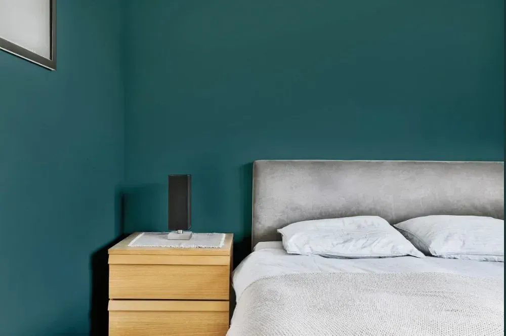 NCS S 6020-B50G minimalist bedroom