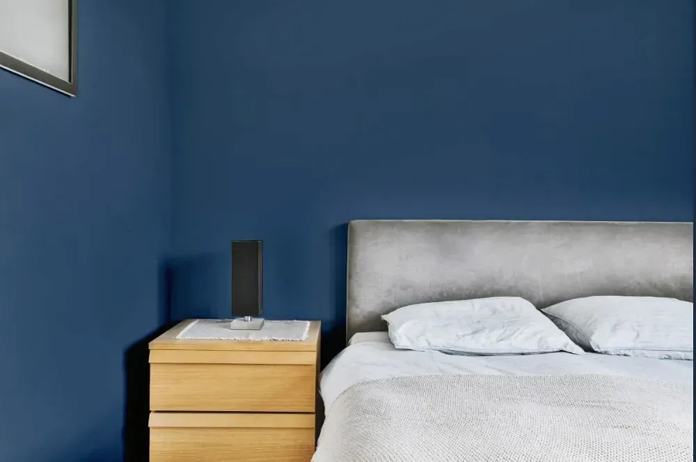NCS S 6020-R90B minimalist bedroom