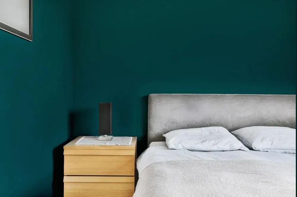 NCS S 6030-B50G minimalist bedroom