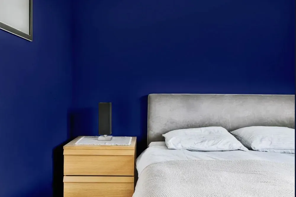 NCS S 6030-R70B minimalist bedroom