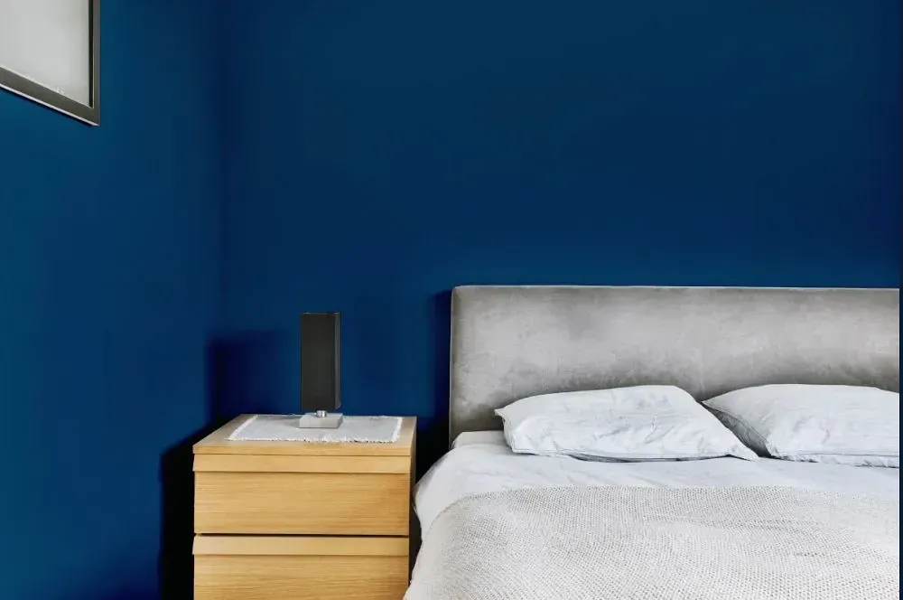 NCS S 6030-R90B minimalist bedroom