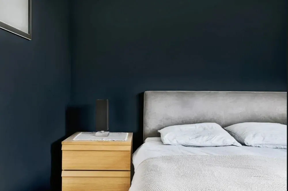 NCS S 8005-B20G minimalist bedroom