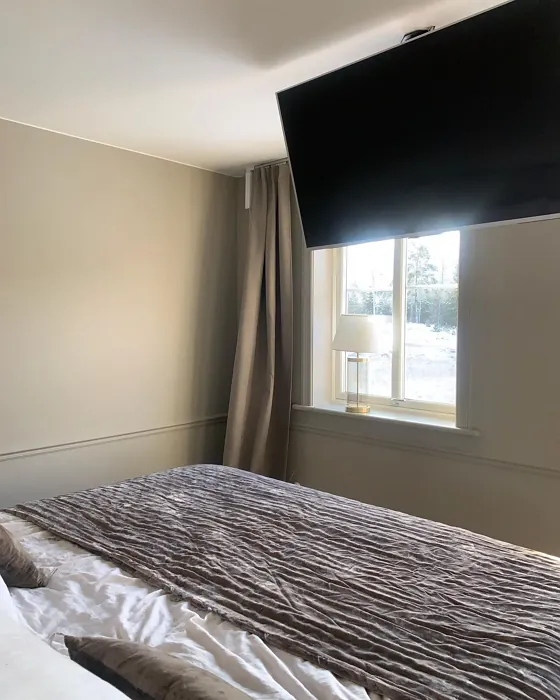 Sable Stone bedroom paint