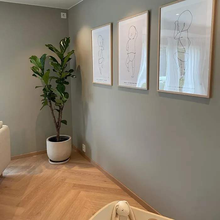 Jotun Kalkgrå stylish nursery 