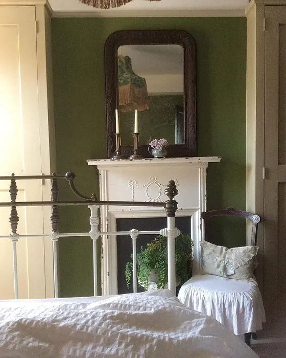Sap Green bedroom photo