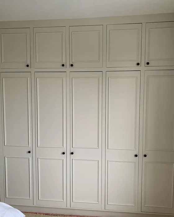 Farrow and Ball School House White painted cabinets 