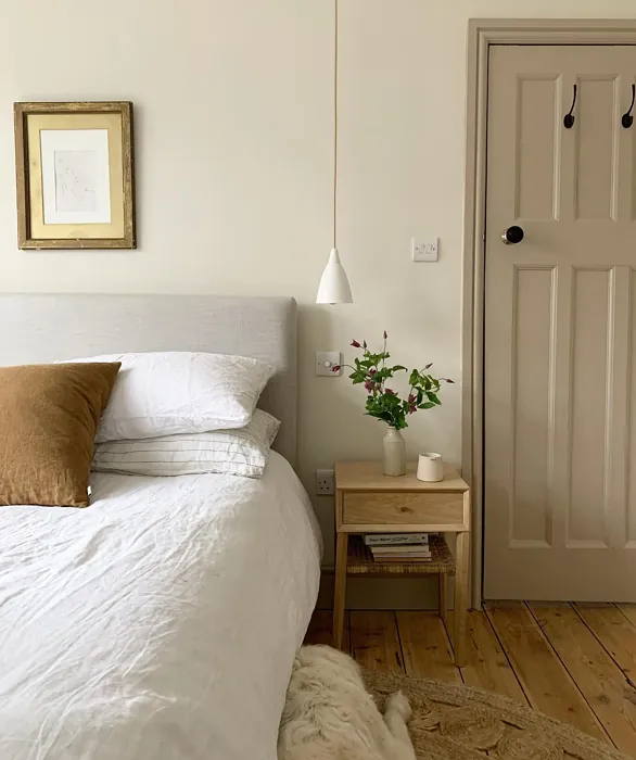 Farrow and Ball School House White bedroom color