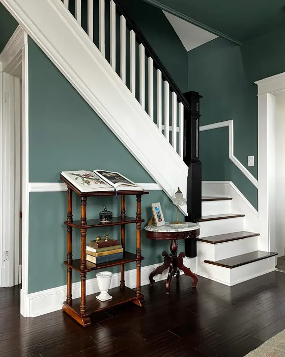 SW Studio Blue Green hallway review