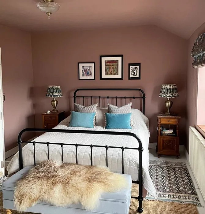 Farrow and Ball Sulking Room Pink 294 bedroom