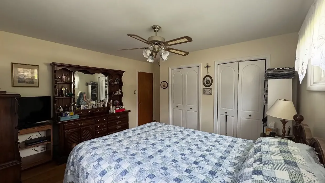 SW Summer White bedroom