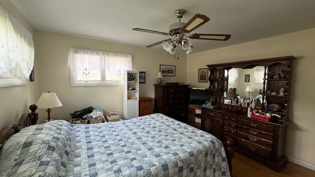 Summer White bedroom paint review