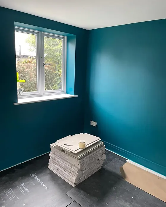 Teal Ripple wall paint 